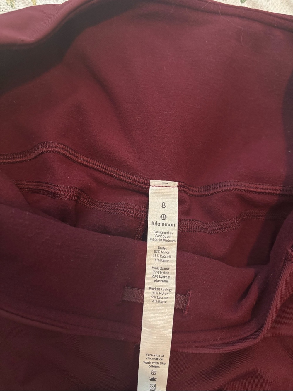 lululemon athletica Garnet Red Toasty Tech Leggings women’s size 8 Like New - Picture 7 of 7